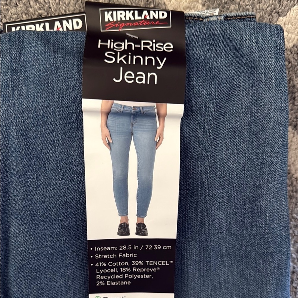 Kirkland Signature Women's High-Rise Skinny Jeans - Blue. Size 6. XX